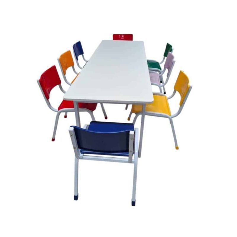 Conjunto Mesa com 8 cadeiras em Resina CL025